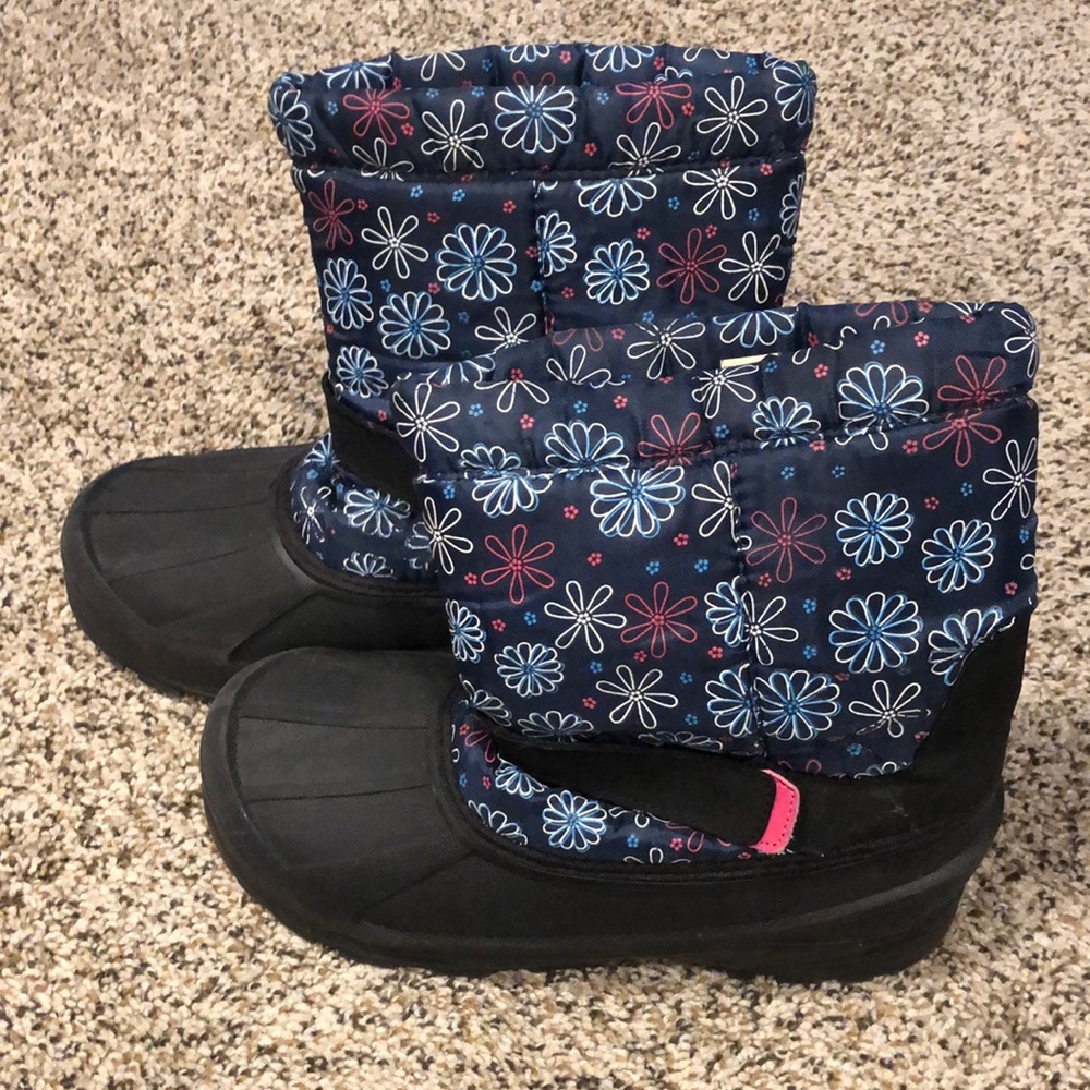 Girls Size 5 Snow Boots